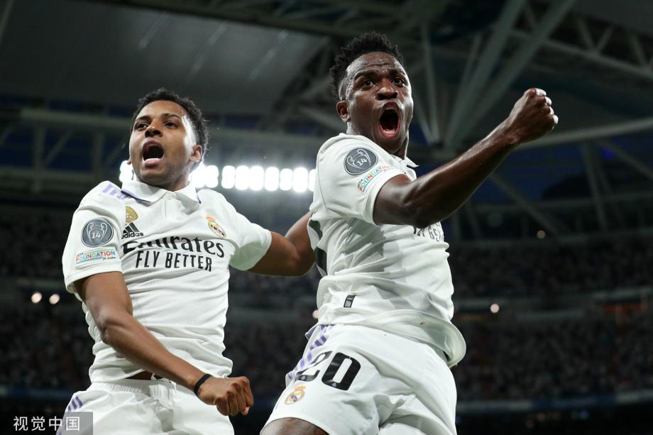 他在比杆赛 他在比杆赛