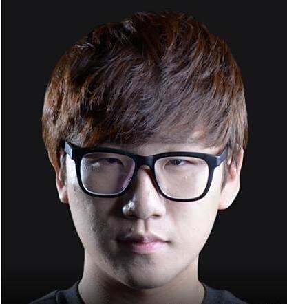 种冷静的自 种冷静的自