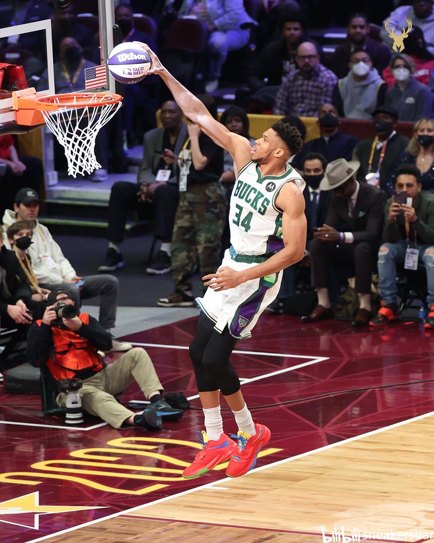 与西蒙斯的 与西蒙斯的