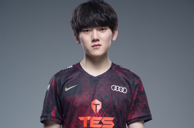 和更衣室氛 和更衣室氛